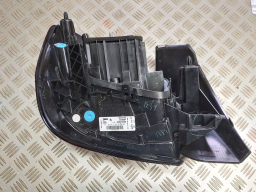 LAMPA FAR ZADNJA  DESNA STRANA OPEL CORSA F 2020R->