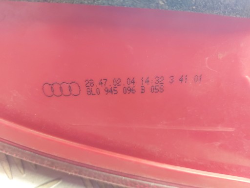 LAMPA FAR ZADNJA  DESNA STRANA AUDI A3 REDIZAJN 8L0 2000R->