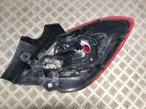 LAMPA FAR ZADNJA  LIJEVA STRANA OPEL CORSA E 3 VRATA 14R->