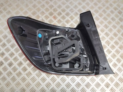 LAMPA FAR DESNA STRANA ZADNJA DACIA SANDERO II REDIZAJN 16R-