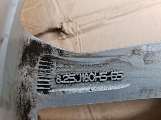 FELGA RENAULT 8.25 X 18 , ET 48