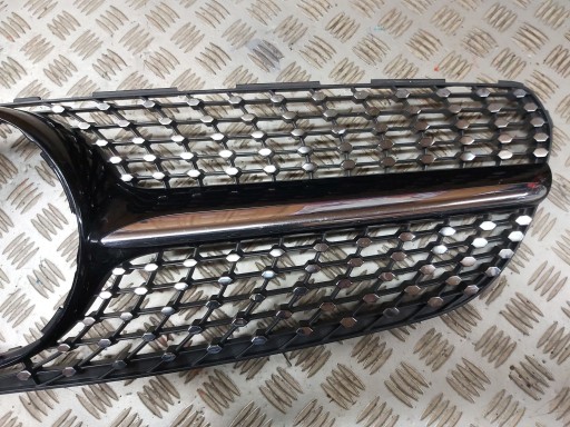 MASKA MERCEDES CLA SVAROWSKI 2013R->