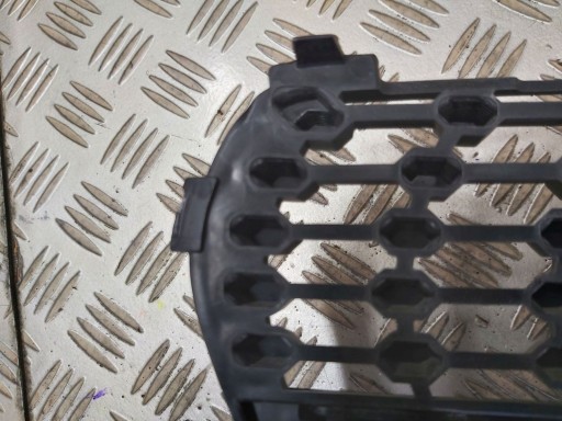 MASKA MERCEDES CLA SVAROWSKI 2013R->