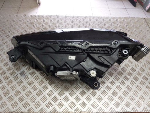 LAMPA FAR DESNA STRANA FULL LED SKODA SUPERB III REDIZAJN 19R-