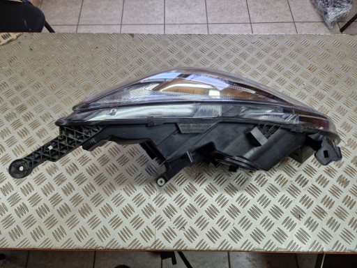 LAMPA FAR LIJEVA STRANA PREDNJA OPEL ASTRA IV GTC CASCADA 12R-