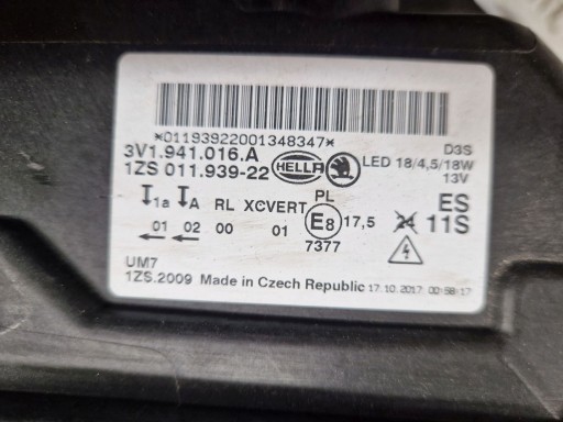 LAMPA FAR DESNA STRANA BI-XENON SKODA SUPERB III 2015R->