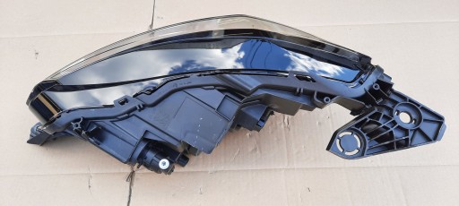LAMPA FAR DESNA STRANA ILI LIJEVA LED PEUGEOT 208 II 2019R->