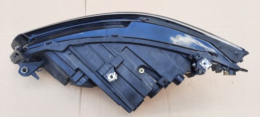 LAMPA FAR DESNA STRANA ILI LIJEVA PREDNJA VW GOLF VIII LED 2019R->