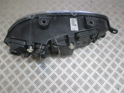 LAMPA FAR LIJEVA STRANA PREDNJA FIAT PUNTO II 99R->03R