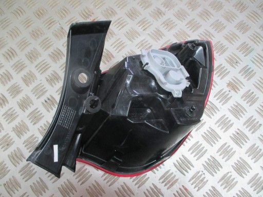 LAMPA FAR ZADNJA LIJEVA STRANA ILI DESNA ALFA ROMEO GIULIETTA 10 LAMPA FAR ZADNJA LIJEVA STRANA ILI DESNA ALFA ROMEO GIULIETTA 10