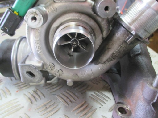 TURBINA FORD MONDEO MK5 PEUGEOT KUGA 9807873180 TURBINA FORD MONDEO MK5 PEUGEOT KUGA 9807873180