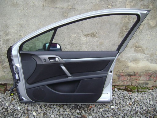 VRATA DESNA PREDNJA STRANA PEUGEOT 407 KOMPLETNE VRATA DESNA PREDNJA STRANA PEUGEOT 407 KOMPLETNE