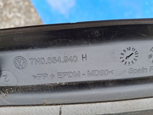 LAJSNA NA VRATA DESNA PREDNJA STRANA VW SHARAN II 10R-> LAJSNA NA VRATA DESNA PREDNJA STRANA VW SHARAN II 10R->
