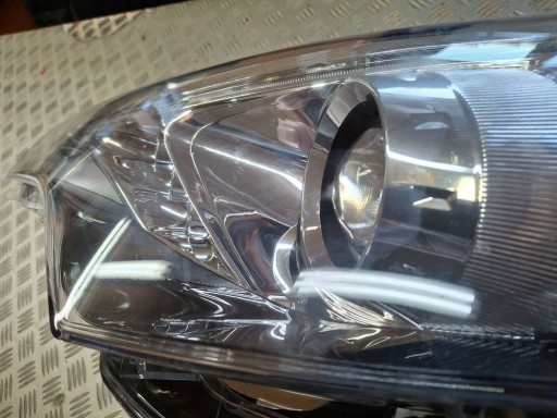 LAMPA FAR LIJEVA STRANA PREDNJA LED TOYOTA AVENSIS III DRUGI REDIZAJN 2015R-> LAMPA FAR LIJEVA STRANA PREDNJA LED TOYOTA AVENSIS III DRUGI REDIZAJN 2015R->