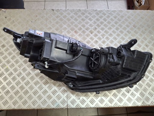 LAMPA FAR LIJEVA STRANA PREDNJA HYUNDAI IX20 IX 20 2010R-> LAMPA FAR LIJEVA STRANA PREDNJA HYUNDAI IX20 IX 20 2010R->