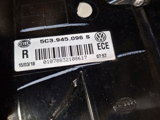 LAMPA FAR ZADNJA  DESNA STRANA VW BEETLE 5C 2011R->