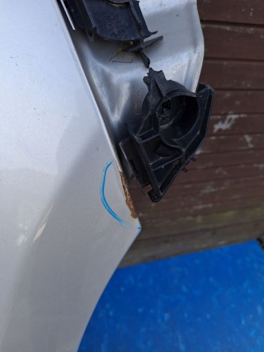 BLATOBRAN DESNA STRANA PREDNJA TOYOTA PRIUS + PLUS 2011R->
