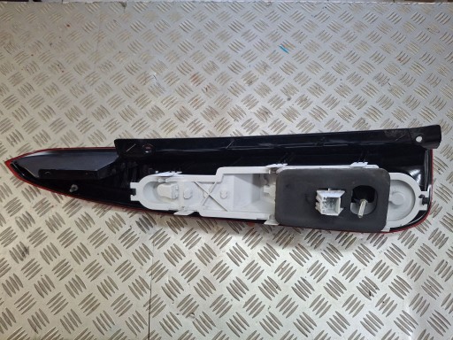 LAMPA FAR ZADNJA  LIJEVA STRANA FORD FUSION REDIZAJN 2005R->