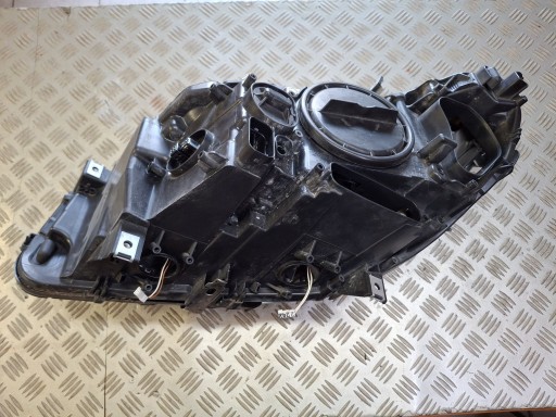 LAMPA FAR DESNA STRANA PREDNJA BI-XENON NIJE ZAKRETNI BMW 5 GT F07 2009R-> LAMPA FAR DESNA STRANA PREDNJA BI-XENON NIJE ZAKRETNI BMW 5 GT F07 2009R->