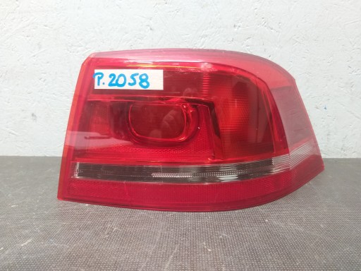 LAMPA FAR ZADNJI DESNA STRANA VW PASSAT B7 LIMUZINA / SEDAN 3AE945096F