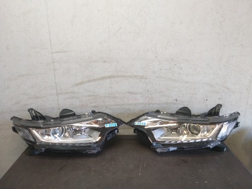 LAMPA FAR LAMPE FAROVI  PREDNJA STRANA MITSUBISHI OUTLANDER III 3 LEČA LED