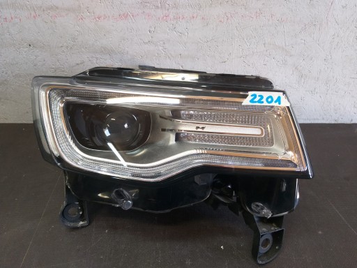 LAMPA FAR PREDNJA STRANA DESNA JEEP GRAND CHEROKEE XENON REDIZAJN