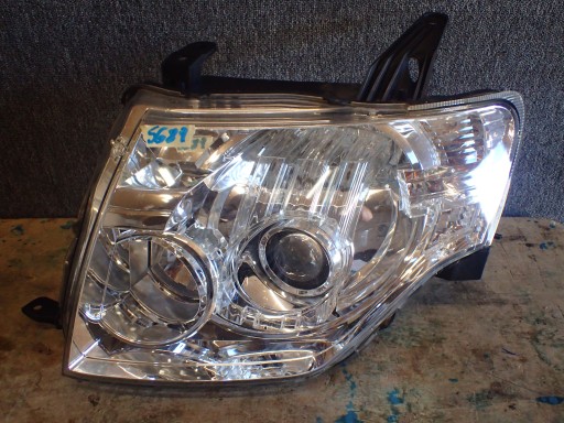 LAMPA FAR PREDNJA STRANA LIJEVA MITSUBISHI PAJERO IV 4 LEČA