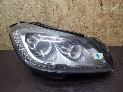 LAMPA FAR PREDNJA STRANA DESNA MERCEDES CLS W218 XENON LED
