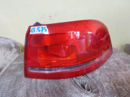 LAMPA FAR ZADNJI DESNA STRANA VW PASSAT B7 KARAVAN 3AF945096E