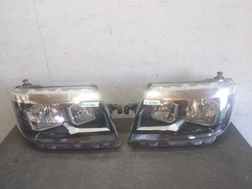LAMPA FAR LAMPE FAROVI  PREDNJA STRANA DESNA LIJEVA VW CRAFTER 7C1941005 7C1941006