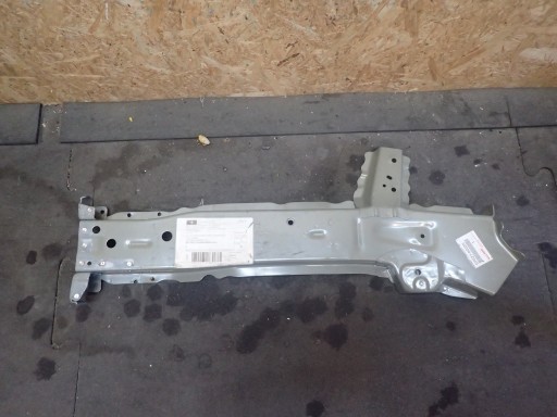 ČETVRTINA DESNA STRANA AURIS AVENSIS LEXUS CT 5702702020
