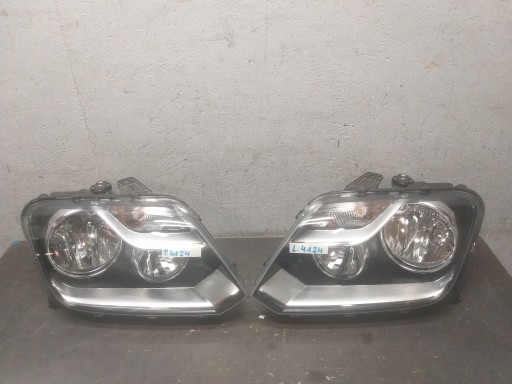 LAMPA FAR LAMPE FAROVI  PREDNJA STRANA DESNA LIJEVA VW AMAROK VALEO
