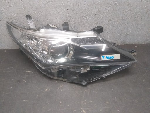 LAMPA FAR PREDNJA STRANA DESNA TOYOTA AURIS II 2 12-15 LEČA 81110-02E21