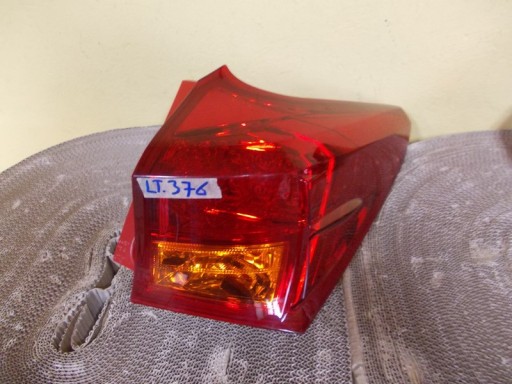 LAMPA FAR ZADNJI ZADNJA  DESNA STRANA TOYOTA AURIS 13-15 KARAVAN LED