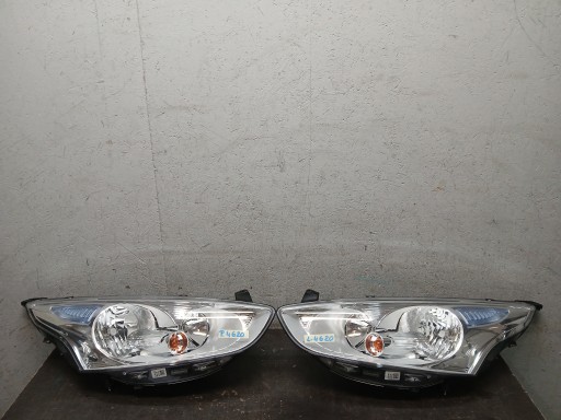 LAMPA FAR LAMPE FAROVI  PREDNJA STRANA DESNA LIJEVA FORD B MAX 12- AV11-13W029AF AV11-13W030AF