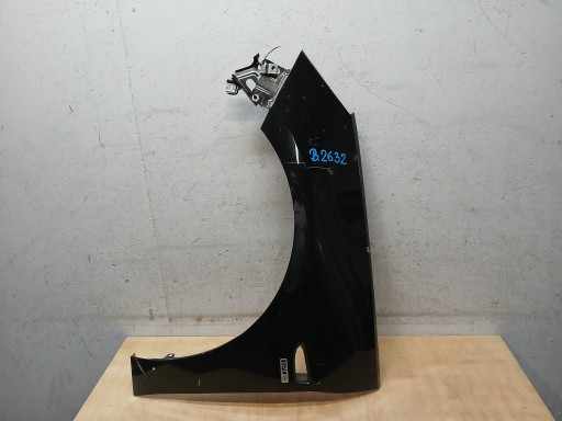 BLATOBRAN PREDNJA STRANA LIJEVA OPEL ASTRA K V 5