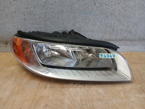 LAMPA FAR PREDNJA STRANA DESNA VOLVO V70 III 3 07- 31214352