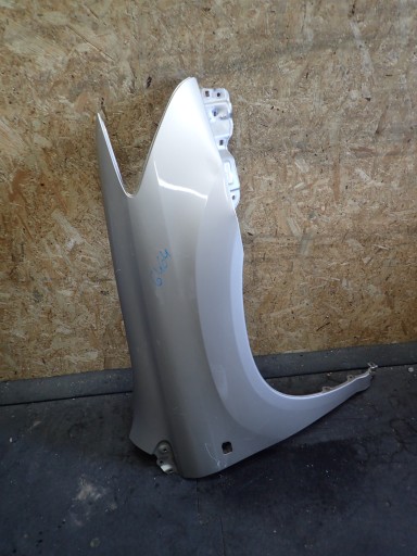 BLATOBRAN PREDNJA STRANA DESNA LEXUS RX400 RX 400