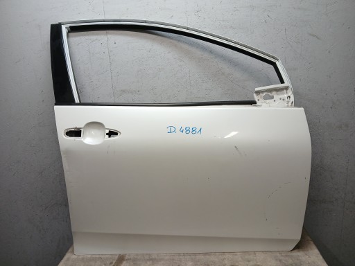VRATA PREDNJA STRANA DESNA TOYOTA PRIUS IV 4 16-