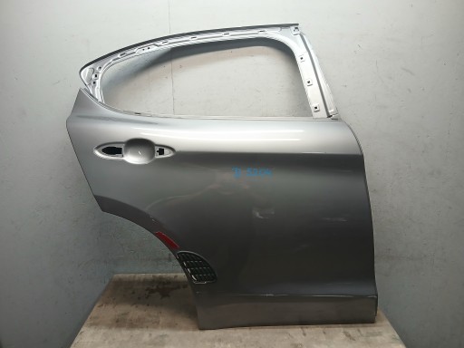 VRATA ZADNJI DESNA ALFA ROMEO STELVIO