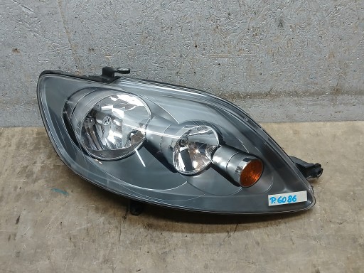 LAMPA FAR PREDNJA STRANA DESNA VW GOLF V 5 PLUS + 5M1 HELLA 5M1941006B