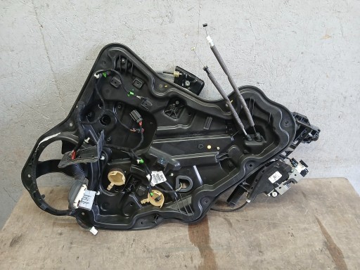 DIZAČ PROZOR VRATA BRAVA DESNA STRANA ZADNJI JEEP COMPASS II 2 17- 68243944AA DIZAČ PROZOR VRATA BRAVA DESNA STRANA ZADNJI JEEP COMPASS II 2 17- 68243944AA