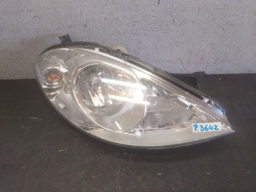 LAMPA FAR PREDNJA STRANA DESNA MERCEDES A KLASA W169 04-08 A1698200261