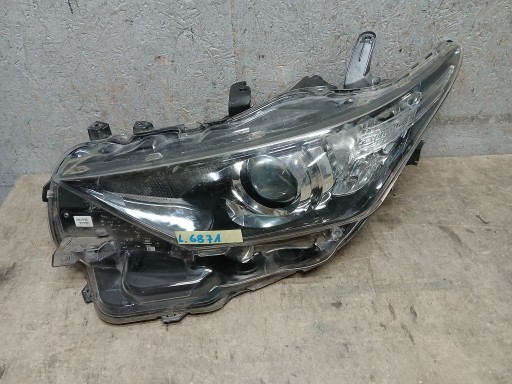 LAMPA FAR PREDNJA STRANA LIJEVA TOYOTA AURIS II 2 E18 REDIZAJN 15-18 81150-02K30
