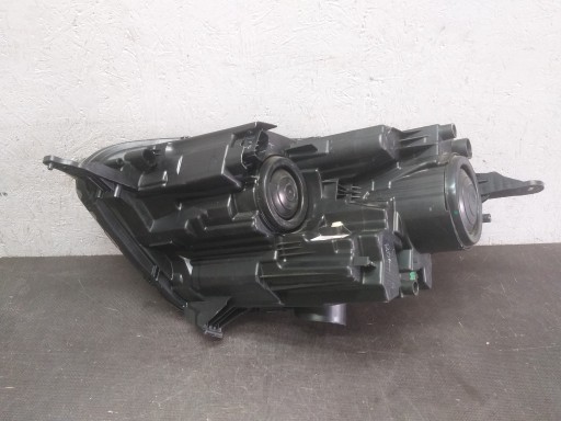 LAMPA FAR PREDNJA STRANA DESNA FORD ECOSPORT REDIZAJN LEČA LED GN15-13W029-JE