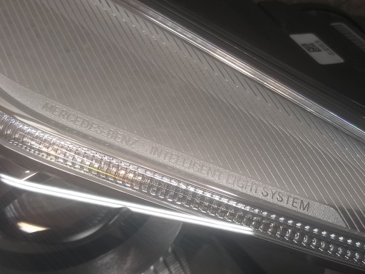 LAMPA FAR PREDNJA STRANA DESNA MERCEDES SLK W172 XENON ILS A1728201459 LAMPA FAR PREDNJA STRANA DESNA MERCEDES SLK W172 XENON ILS A1728201459