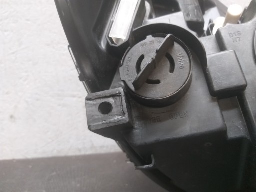 LAMPA FAR PREDNJA STRANA LIJEVA BMW X1 E84 REDIZAJN 7290233-05