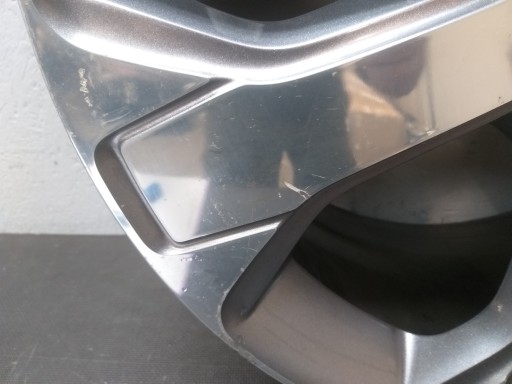 FELGA ALUMINIJSKA LAND RANGE ROVER 9,5J 22