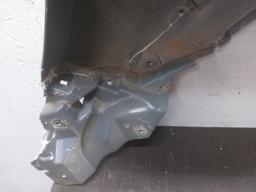 BLATOBRAN PREDNJA STRANA DESNA FORD RANGER RAPTOR 16-