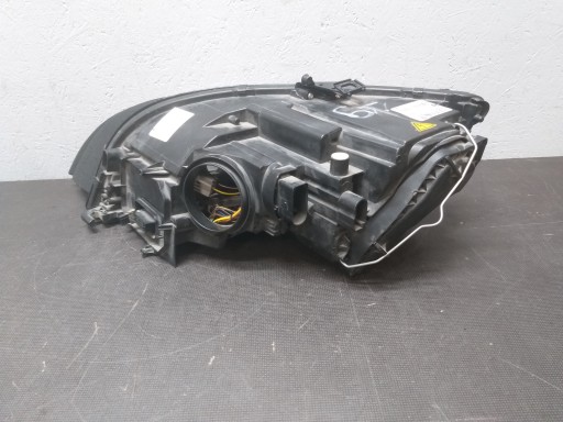 LAMPA FAR PREDNJA STRANA DESNA AUDI TT 06-14 XENON LED 8J0941030AF LAMPA FAR PREDNJA STRANA DESNA AUDI TT 06-14 XENON LED 8J0941030AF